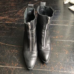 ZARA zip up pointed leather boots